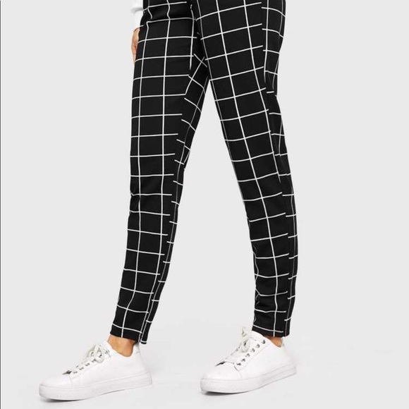 Elastic Waist Black Slant Pocket Grid Pants - Picture 9 of 10